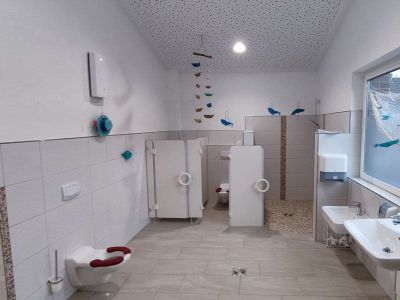 Sanitär-Raum für Kinder