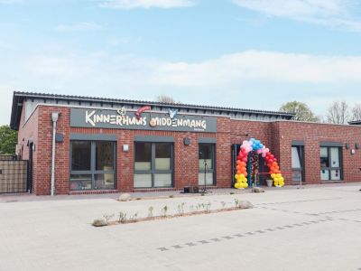 Außenansicht vom Kindergarten des Kinnerhuus middenmang Veenhusen